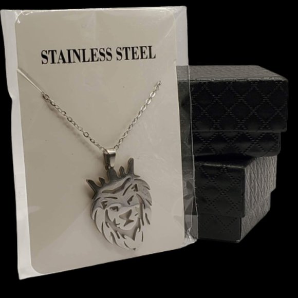 Brand New King Lion Crowned Man Stainless steel Necklace - Picture 2 of 6